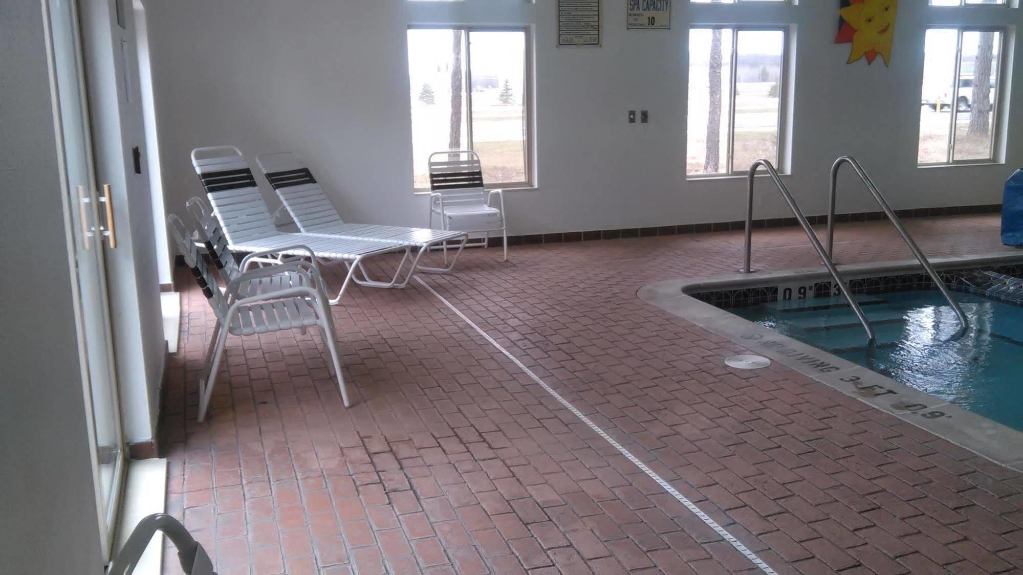 Pellston Lodge מראה חיצוני תמונה
