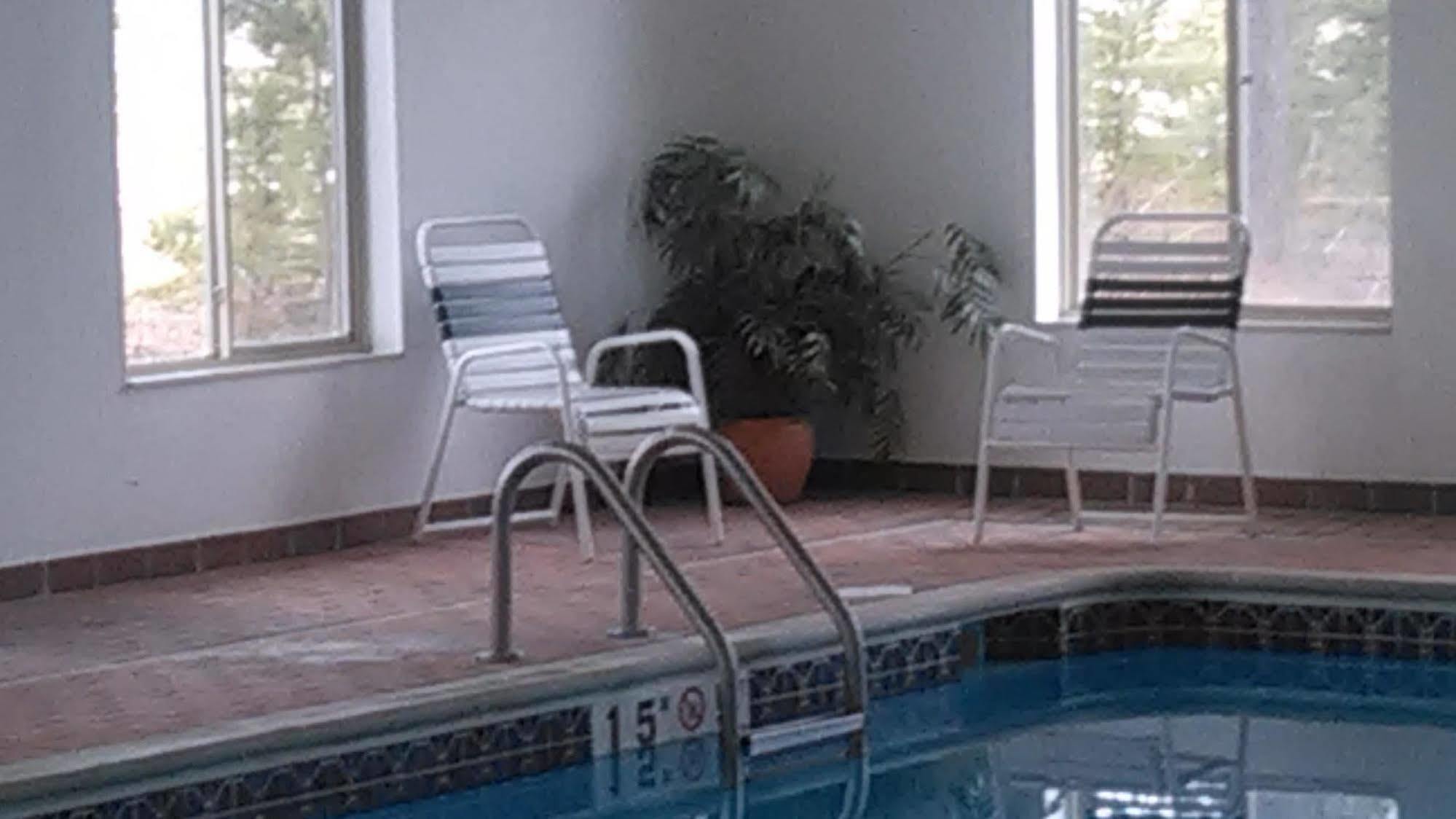 Pellston Lodge מראה חיצוני תמונה